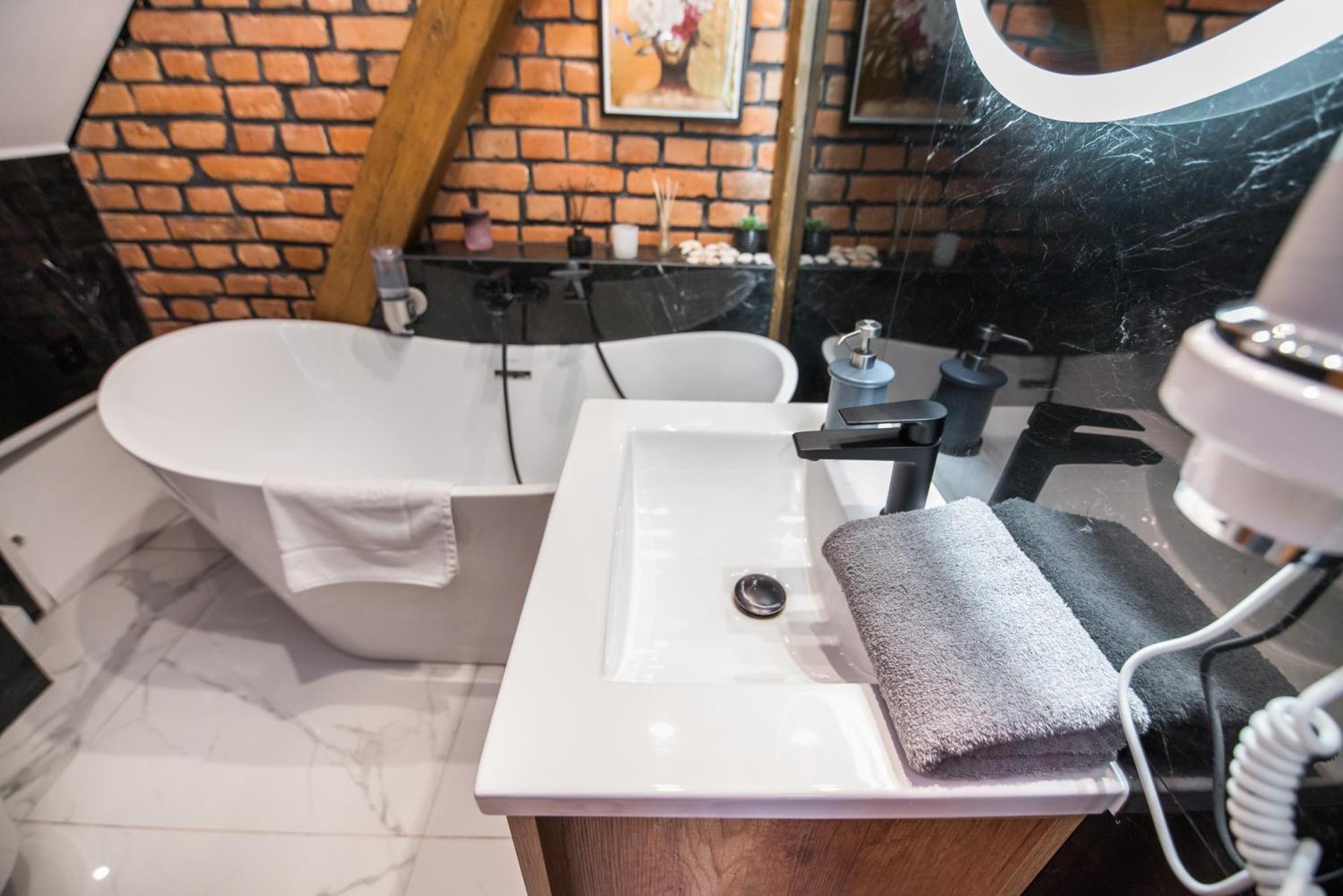 Przytulny Apartament Z Wieza Gliwice Eksteriør billede